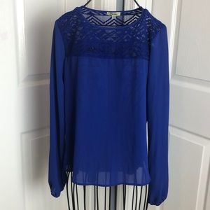 Lily Star Sheer Lace Blouse 💙 Size XS